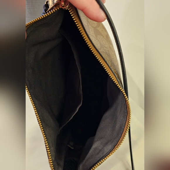 Coach Ellie File Bag Signature Canvas Women's Crossbody Purse - Picture 5 of 16